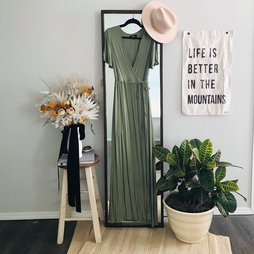 Lulu’s green wrap dress much obliged